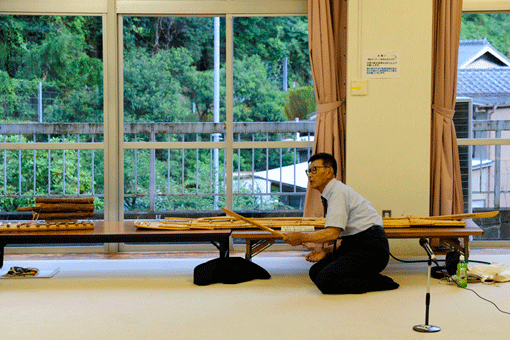 ���t�̐̌��1